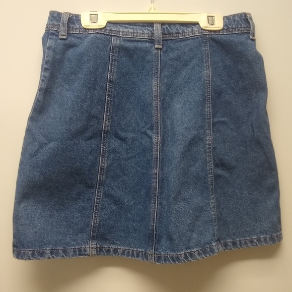 Divided H&M Button Denim Skirt - Size 6 - Picture 3 of 5
